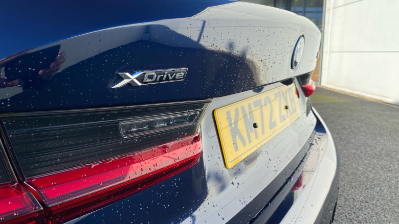 BMW 3 Series 330e xDrive M Sport 4dr Step Auto Saloon